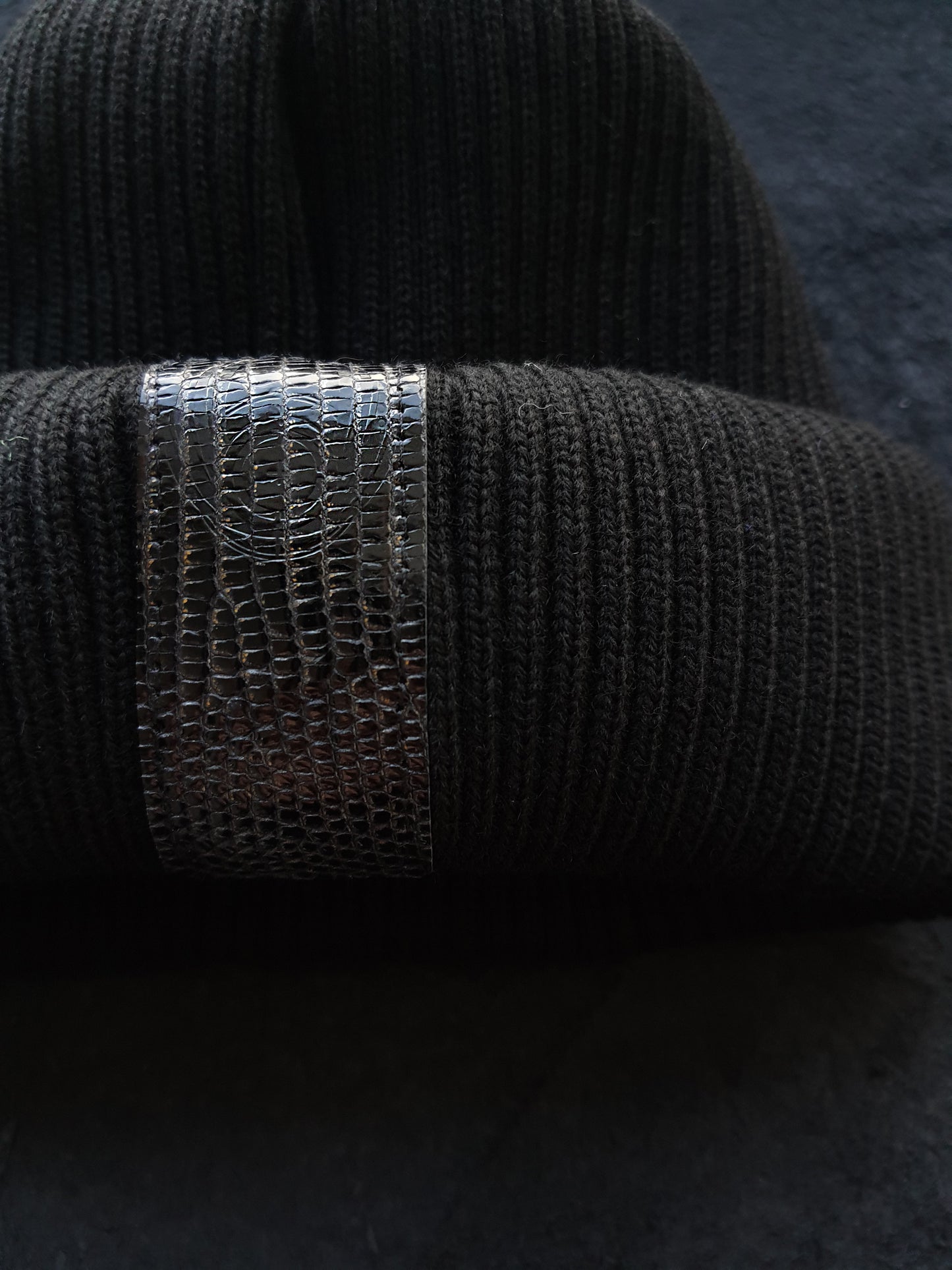 KLLRS ACRYLIC & BLACK IGUANA GENUINE LEATHER HAT
