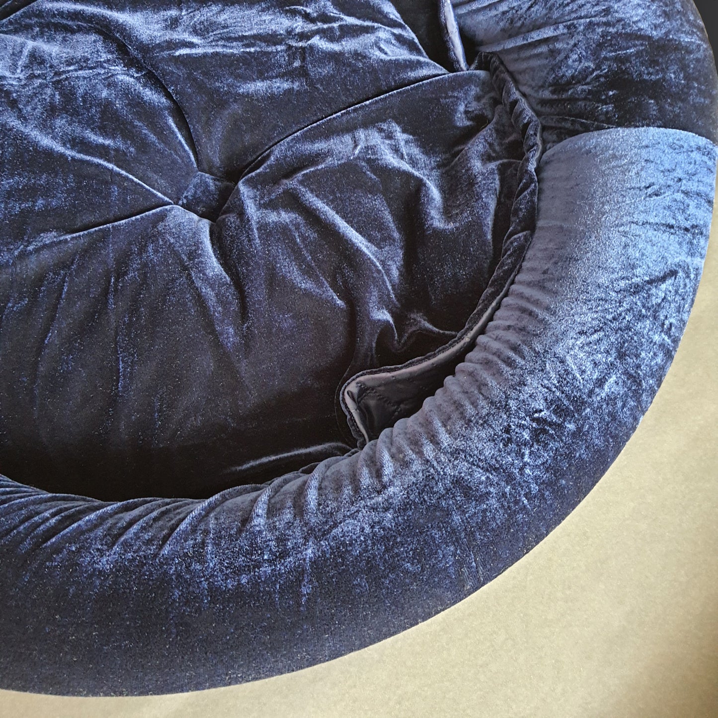 MI6E Animal bed Dark Blue Velvet